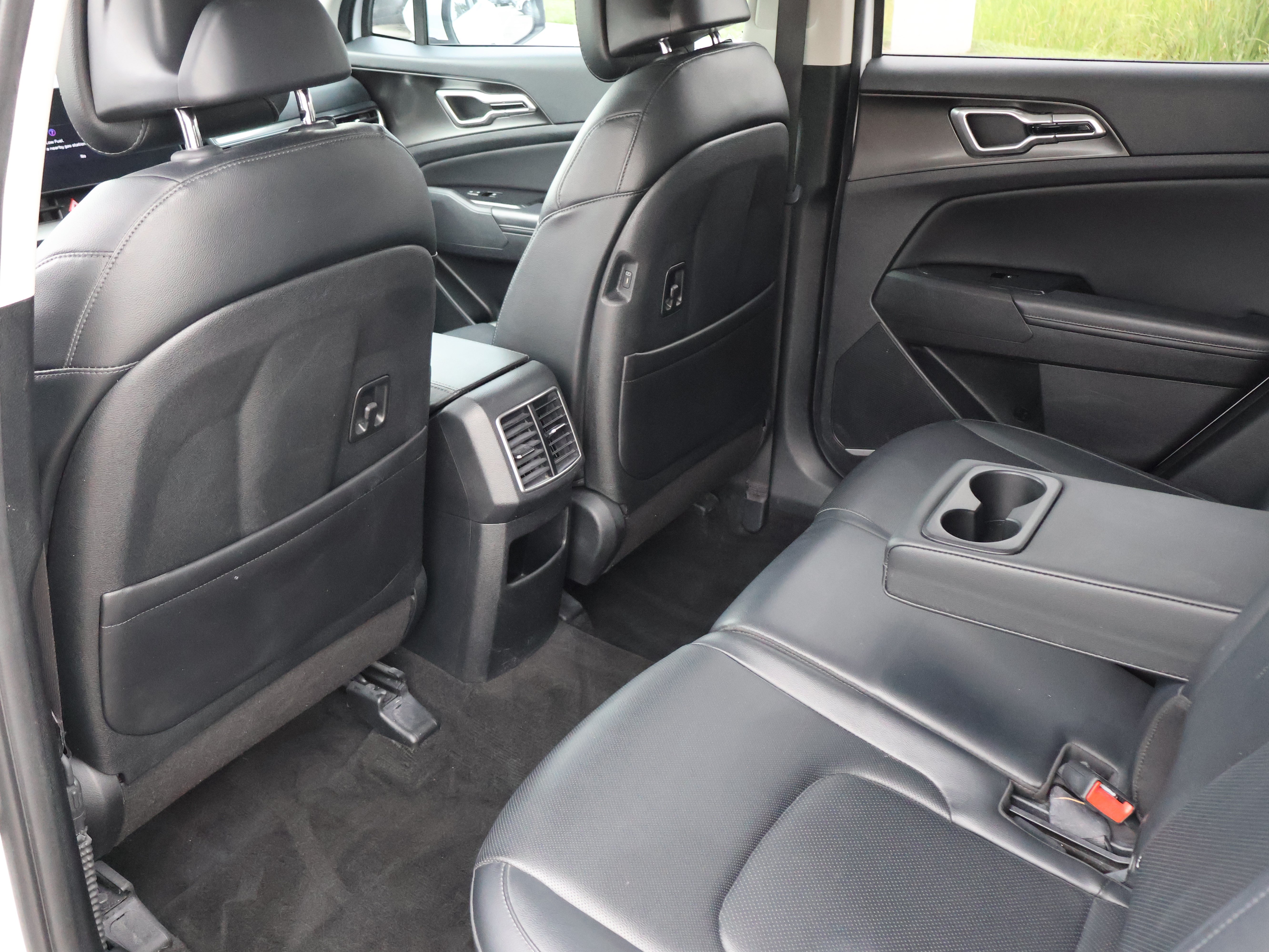 Used 2024 Kia Sportage EX FWD image 10