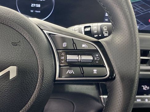 Used 2024 Kia Seltos SX w/ SX Sunroof Package image 33