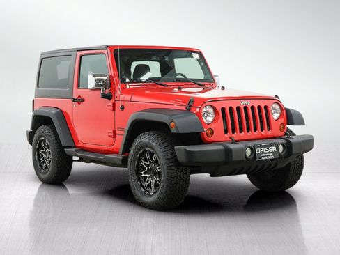Used 2013 Jeep Wrangler Sport AWD/4WD image 7