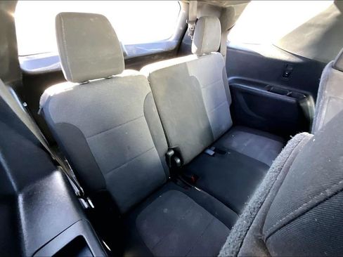 Used 2023 Chevrolet Traverse LT image 21