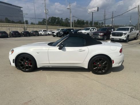 Used 2017 FIAT 124 Spider Abarth image 8