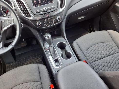 Used 2020 Chevrolet Equinox LT w/ Driver Convenience Package FWD image 10