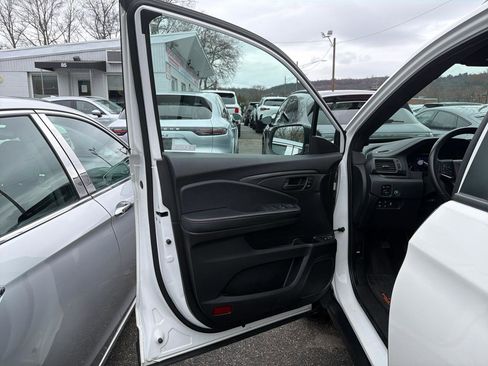 Used 2023 Honda Passport TrailSport image 16