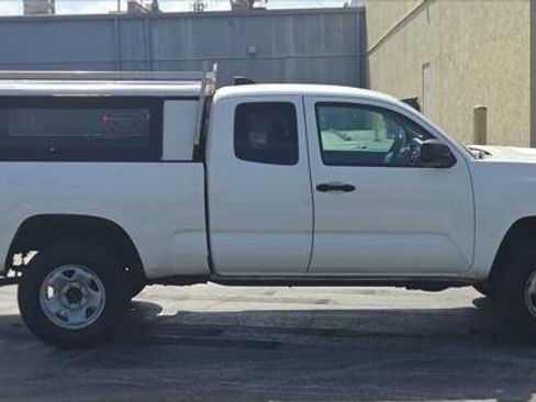 Used 2021 Toyota Tacoma SR image 8