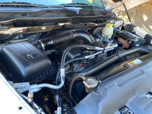 Used 2016 RAM 1500 Express image 12