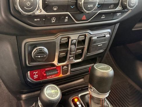 Used 2021 Jeep Gladiator Mojave w/ LED Lighting Group AWD/4WD image 16