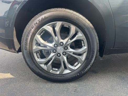 Used 2019 Buick Enclave Avenir w/ Avenir Technology Package AWD/4WD image 9
