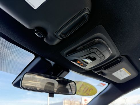 Used 2023 Toyota Corolla SE image 27