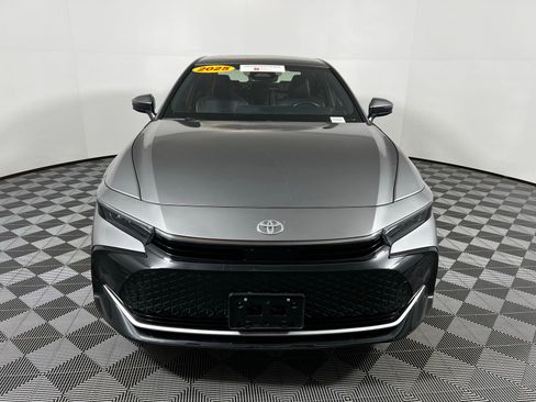 Certified 2025 Toyota Crown XLE image 2