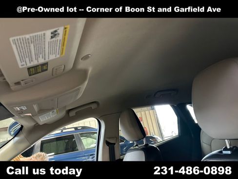 Used 2020 Ford Escape Titanium AWD/4WD image 13