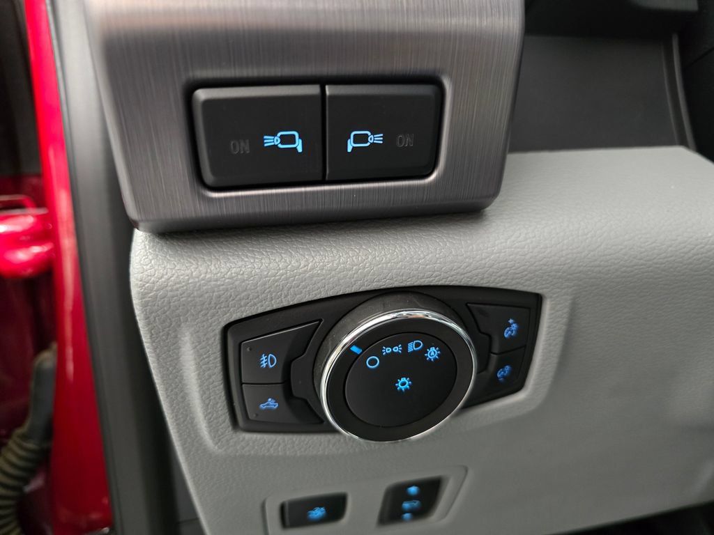 Used 2022 Ford F350 Limited AWD/4WD image 28