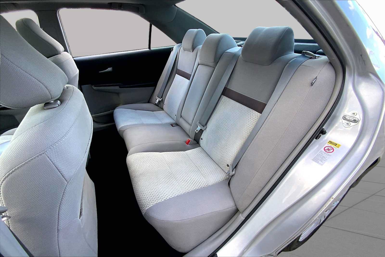 Used 2012 Toyota Camry LE FWD image 20