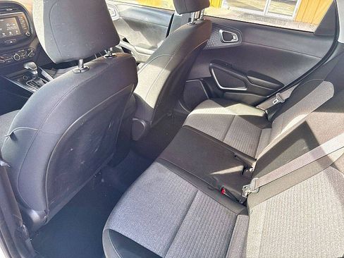 Used 2020 Kia Soul S image 12
