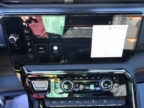 New 2026 GMC Sierra 1500 AT4 w/ Technology Package image 24