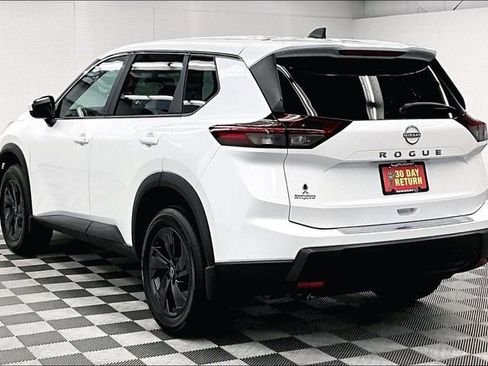 New 2026 Nissan Rogue SV FWD image 3