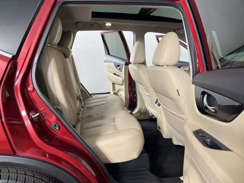 Used 2019 Nissan Rogue SL w/ Premium Package image 47