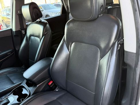 Used 2018 Hyundai Santa Fe AWD w/ Cargo Package image 43