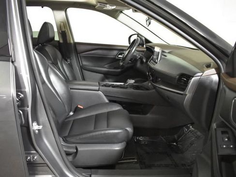 Used 2021 Nissan Rogue SV w/ Premium Package AWD/4WD image 34