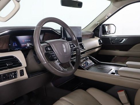 Used 2022 Lincoln Navigator Reserve AWD/4WD image 35
