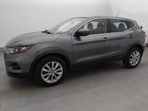 Used 2020 Nissan Rogue Sport S w/ Appearance Package FWD image 2