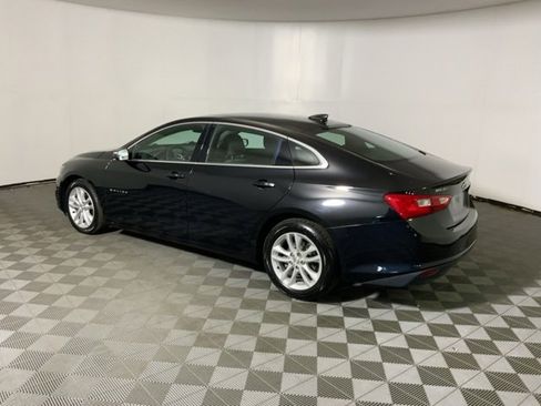 Used 2017 Chevrolet Malibu LT image 11
