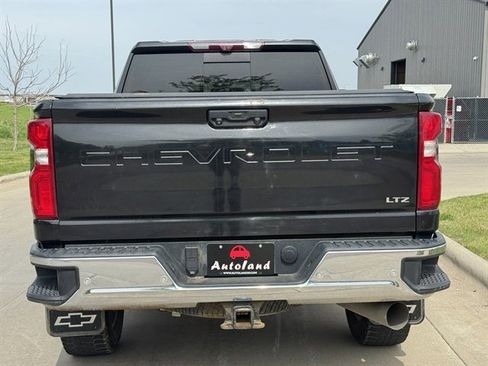 Used 2022 Chevrolet Silverado 2500 LTZ w/ LTZ Premium Package AWD/4WD image 5