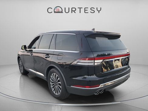 Used 2021 Lincoln Aviator Reserve w/ Equipment Group 201A image 2