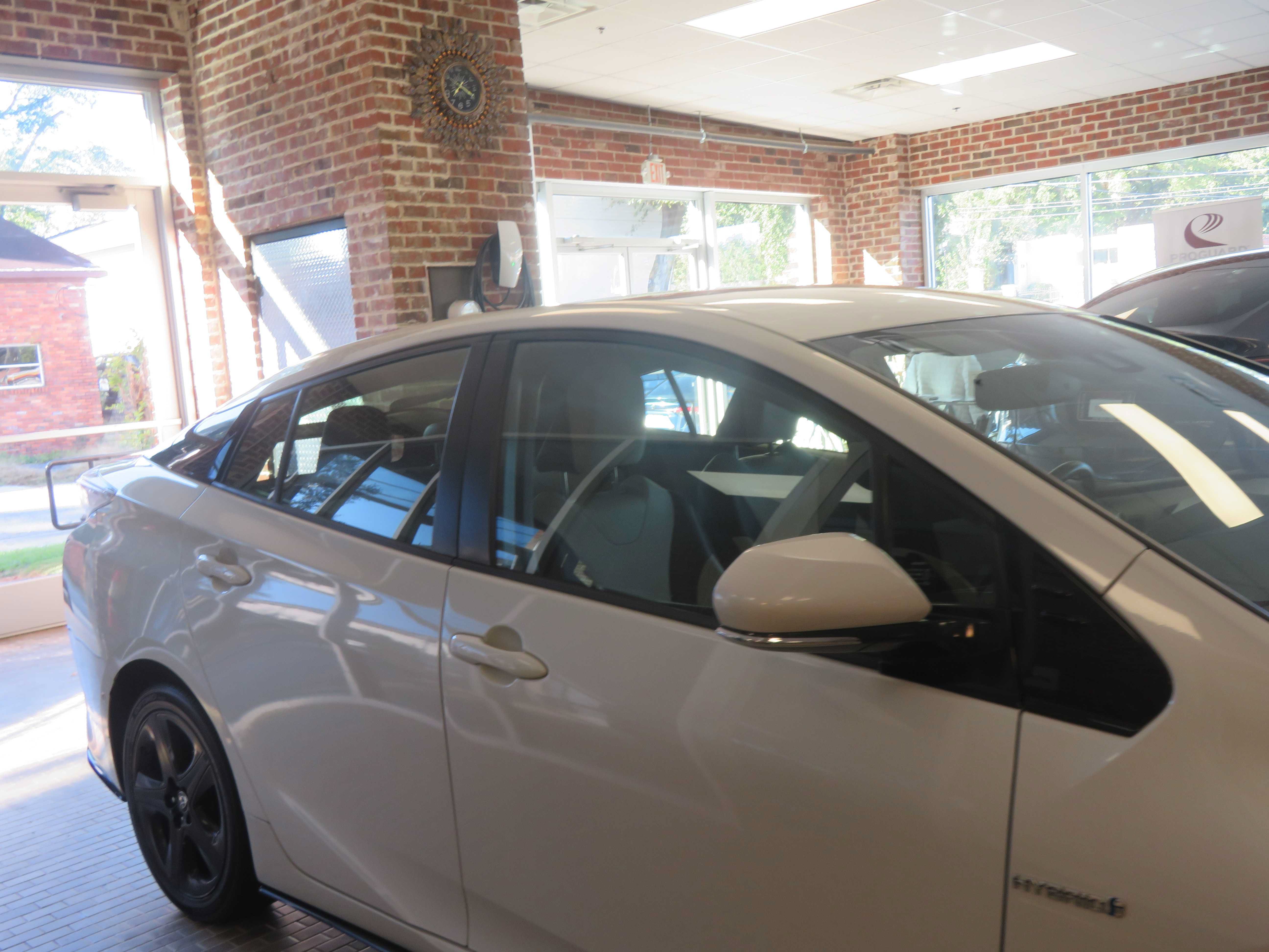 Used 2017 Toyota Prius Four Touring w/ Appearance Package FWD image 58