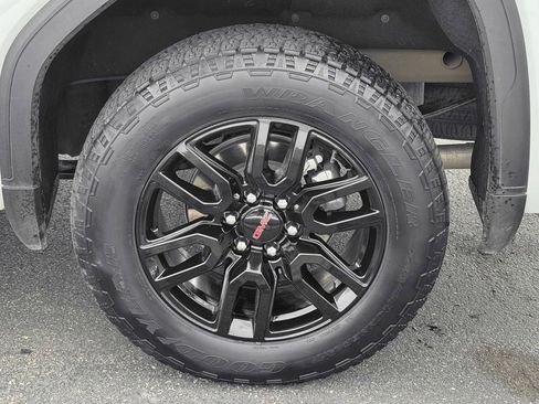 Used 2024 GMC Sierra 1500 Elevation w/ Elevation Premium Package image 10