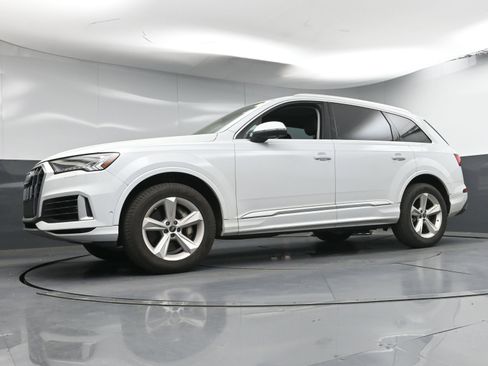 Used 2023 Audi Q7 3.0T Premium w/ Convenience Package image 23