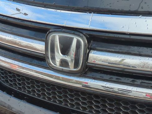 Used 2017 Honda Pilot Elite image 12