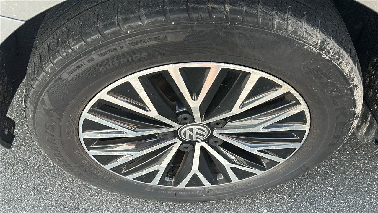 Used 2021 Volkswagen Jetta SE w/ SE Cold Weather Package FWD image 18