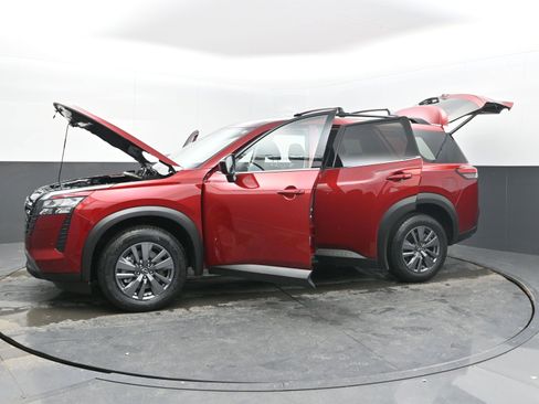 New 2026 Nissan Pathfinder SV image 42