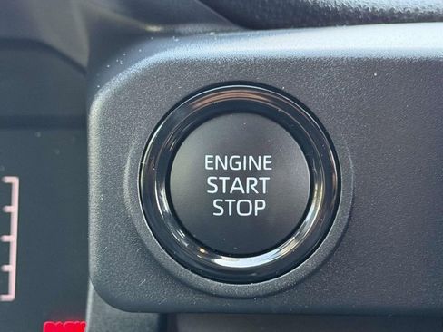 Used 2025 Toyota Tacoma SR w/ SR Upgrade Package AWD/4WD image 9