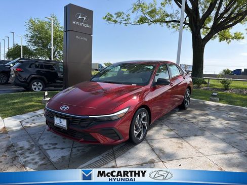 New 2025 Hyundai Elantra SEL FWD image 1