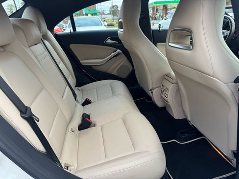 Used 2019 Mercedes-Benz CLA 250 image 15