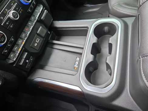 Used 2019 GMC Sierra 1500 SLT w/ SLT Premium Plus Package image 25