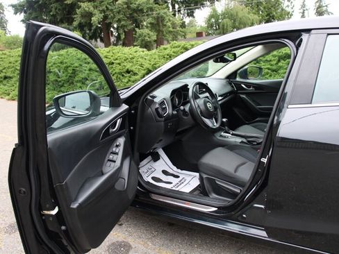 Used 2014 MAZDA MAZDA3 i Touring w/ Moonroof Package 1 FWD image 5
