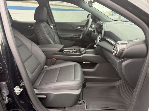 Used 2026 Chevrolet Equinox LT w/ Convenience Package II image 25