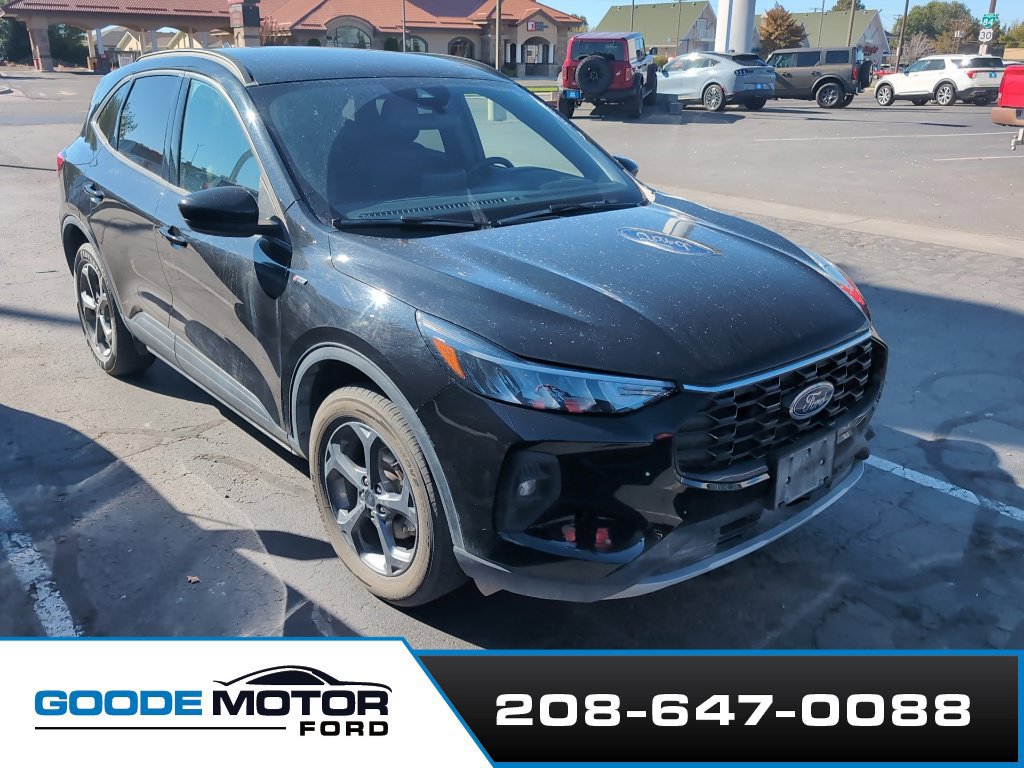 Used 2025 Ford Escape ST-Line Select AWD/4WD image 1
