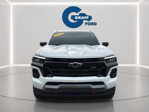 Used 2024 Chevrolet Colorado Z71 w/ Z71 Convenience Package 2 AWD/4WD image 12