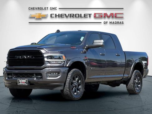 Used 2021 RAM 2500 Laramie w/ Night Edition image 7