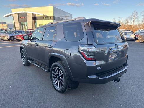Used 2017 Toyota 4Runner SR5 image 3