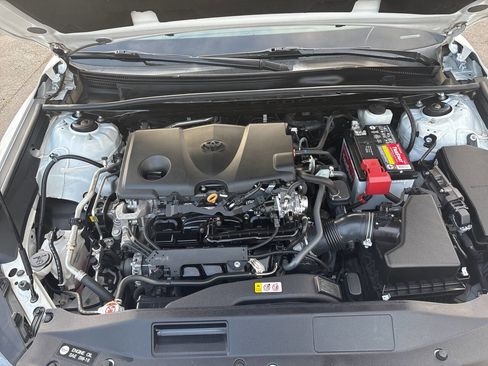 Used 2022 Toyota Camry SE FWD image 13