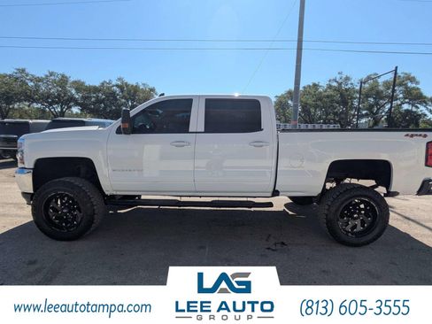 Used 2018 Chevrolet Silverado 1500 LT w/ Trailering Package AWD/4WD image 6