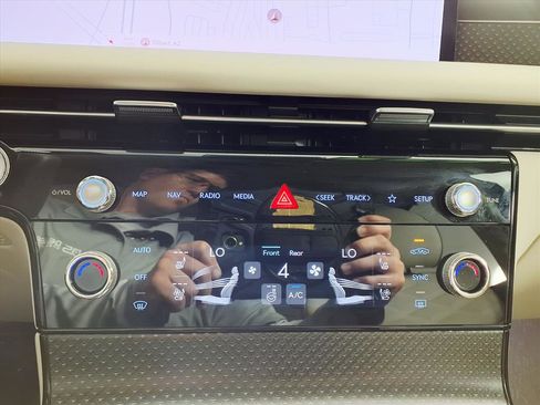 Certified 2025 Genesis G80 3.5T Sport Prestige image 20