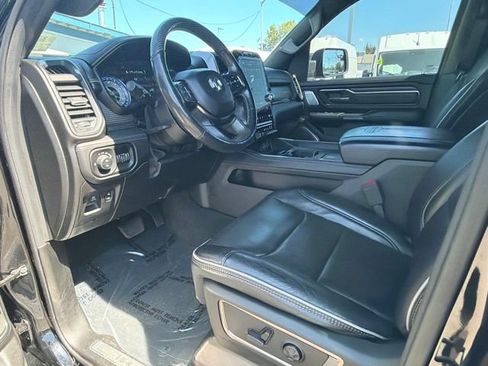 Used 2020 RAM 1500 Limited w/ Black Appearance Package AWD/4WD image 19