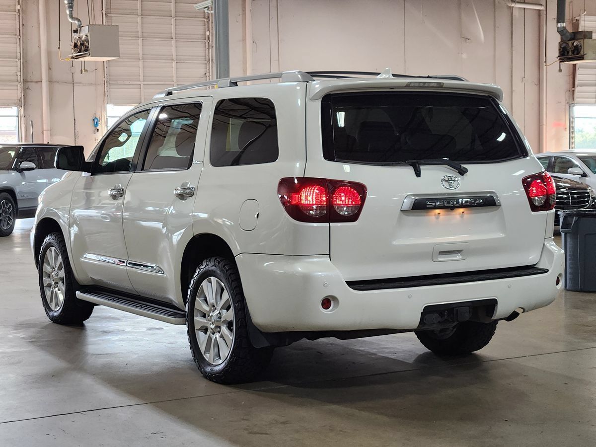Used 2020 Toyota Sequoia Platinum RWD image 11