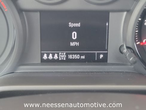 Used 2025 Chevrolet Silverado 2500 Custom w/ Custom Value Package image 21