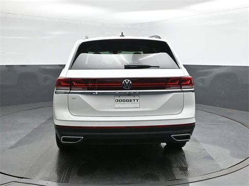 New 2026 Volkswagen Atlas SE image 8